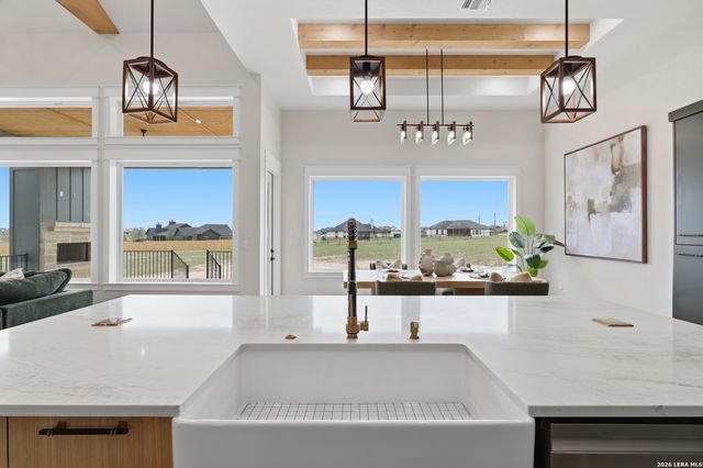 140 Sunset, La Vernia, TX 78121