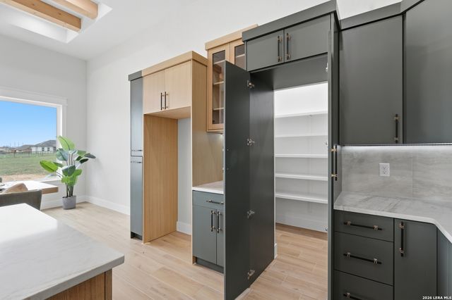 140 Sunset, La Vernia, TX 78121