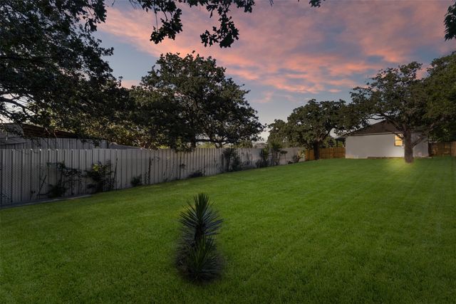 4612 Shackleford Street, Fort Worth, TX 76119