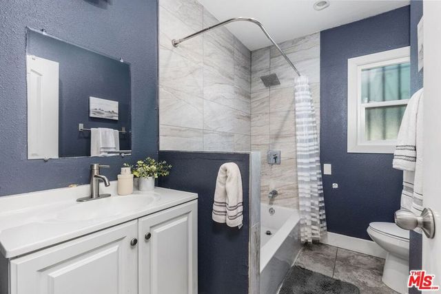 1929 W 65th Place, Los Angeles, CA 90047