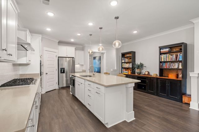 6171 Wilkes Pond Drive, Hollywood, SC 29449