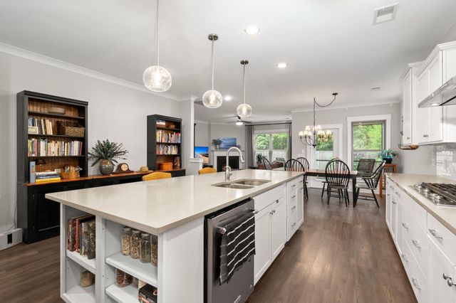 6171 Wilkes Pond Drive, Hollywood, SC 29449