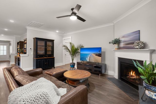 6171 Wilkes Pond Drive, Hollywood, SC 29449
