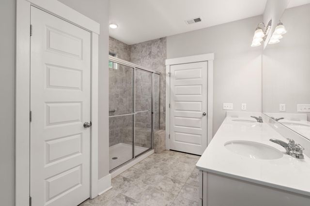 6171 Wilkes Pond Drive, Hollywood, SC 29449