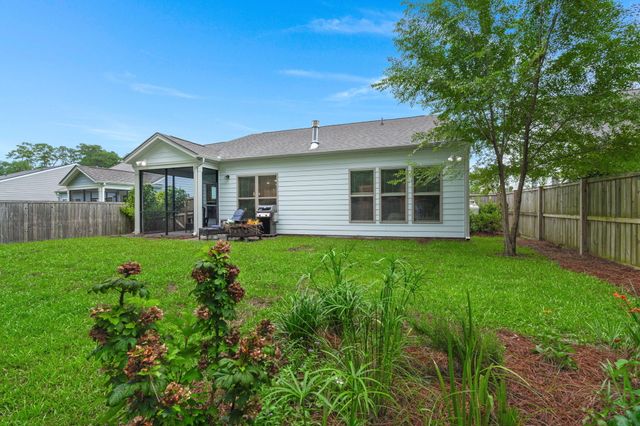 6171 Wilkes Pond Drive, Hollywood, SC 29449