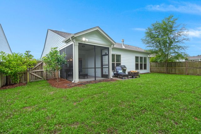 6171 Wilkes Pond Drive, Hollywood, SC 29449