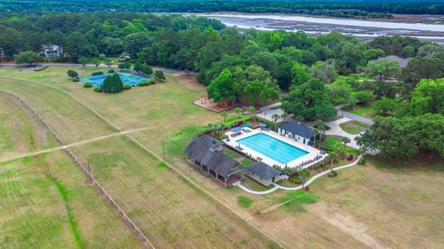 6171 Wilkes Pond Drive, Hollywood, SC 29449