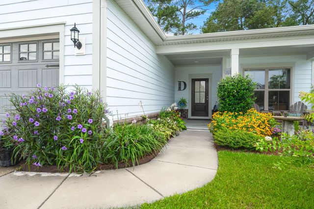 6171 Wilkes Pond Drive, Hollywood, SC 29449