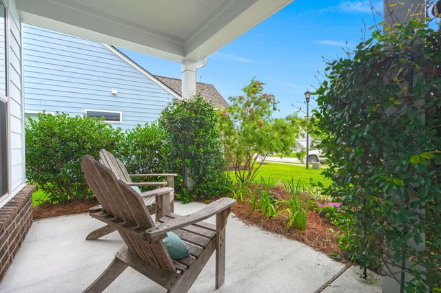 6171 Wilkes Pond Drive, Hollywood, SC 29449