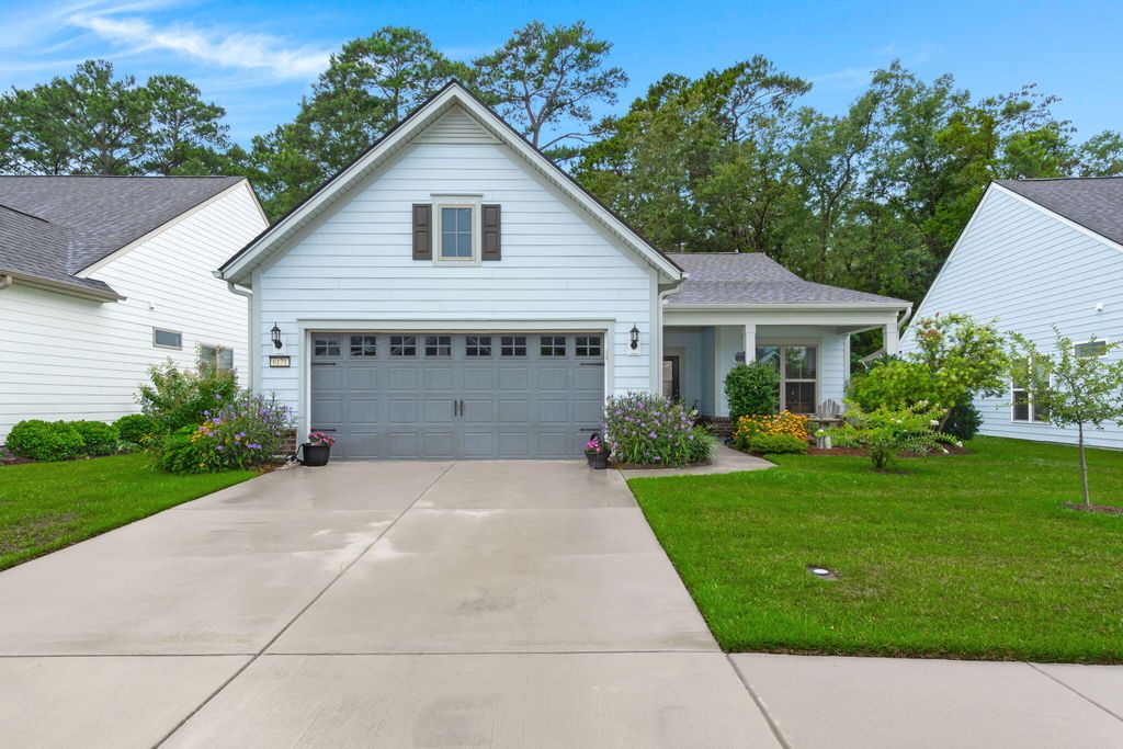 6171 Wilkes Pond Drive, Hollywood, SC 29449