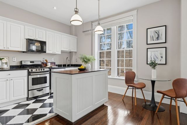 1514 Beacon Street 46, Brookline, MA 02446