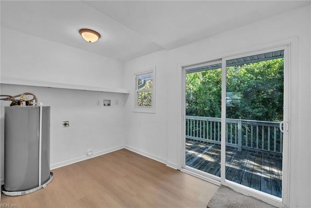 11 Warren DR, Portsmouth, VA 23701