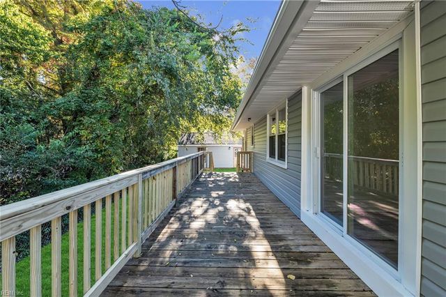 11 Warren DR, Portsmouth, VA 23701