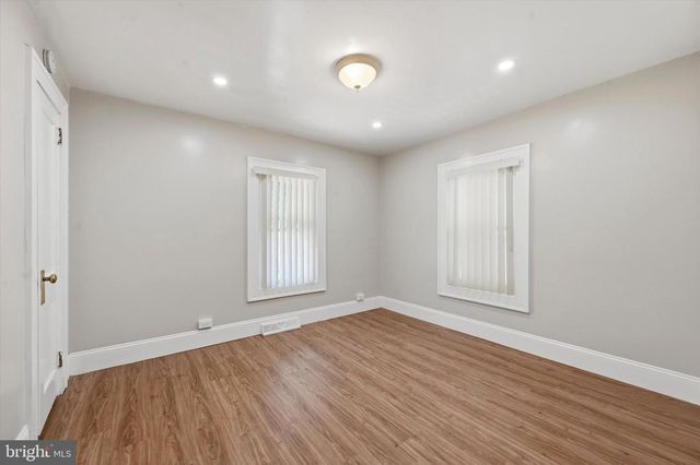 524 BETHEL AVE, Aston, PA 19014