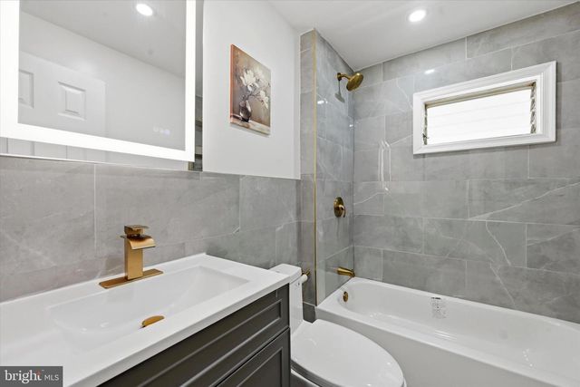 524 BETHEL AVE, Aston, PA 19014