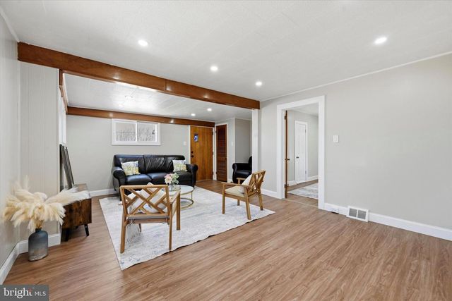 524 BETHEL AVE, Aston, PA 19014