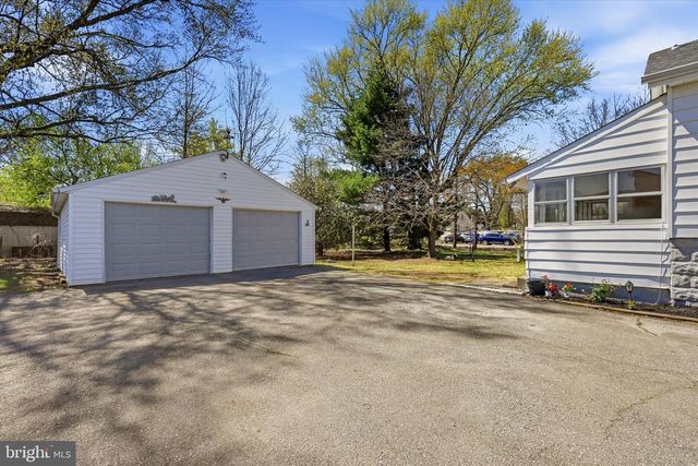 524 BETHEL AVE, Aston, PA 19014