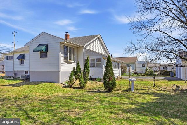 524 BETHEL AVE, Aston, PA 19014