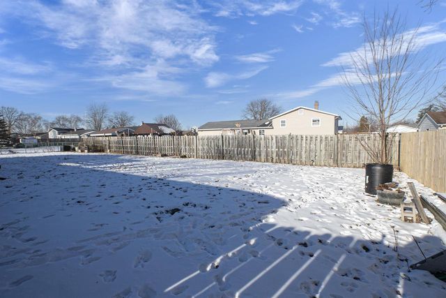 2091 BLUEBILL STREET, Green Bay, WI 54311