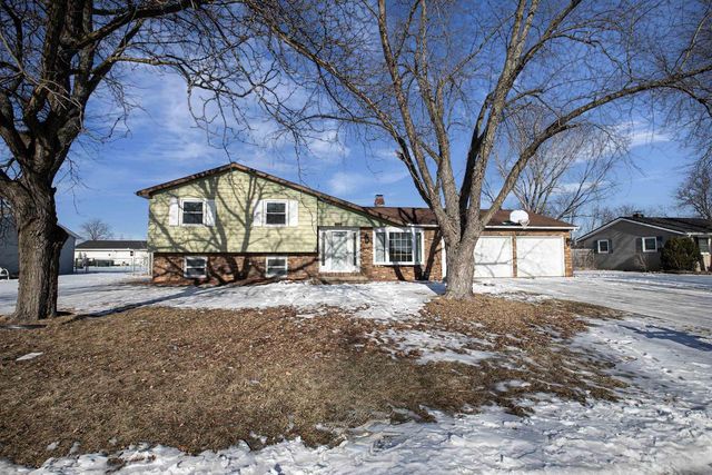 2091 BLUEBILL STREET, Green Bay, WI 54311