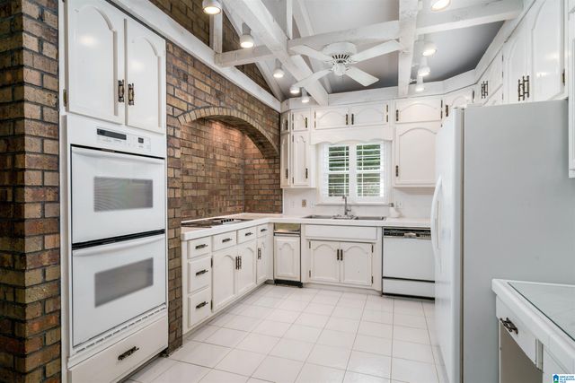 2464 SAVOY STREET, Hoover, AL 35226