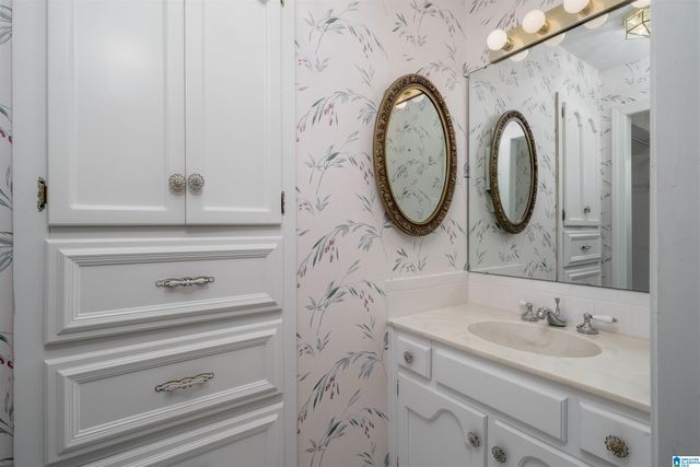 2464 SAVOY STREET, Hoover, AL 35226