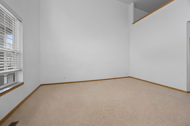 192 Brompton Lane B, Sugar Grove, IL 60554