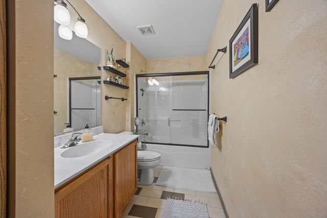 192 Brompton Lane B, Sugar Grove, IL 60554