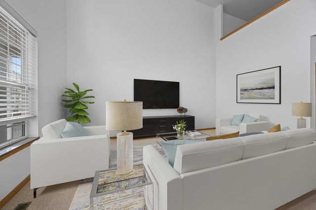 192 Brompton Lane B, Sugar Grove, IL 60554