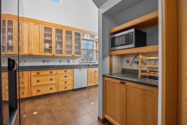 192 Brompton Lane B, Sugar Grove, IL 60554