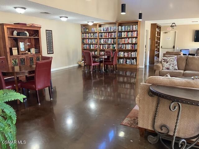 254 Sequoia Court 37, Thousand Oaks, CA 91360