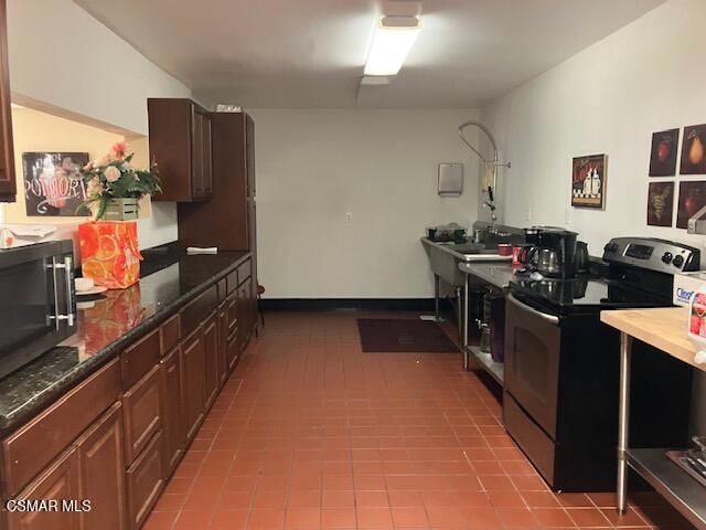 254 Sequoia Court 37, Thousand Oaks, CA 91360