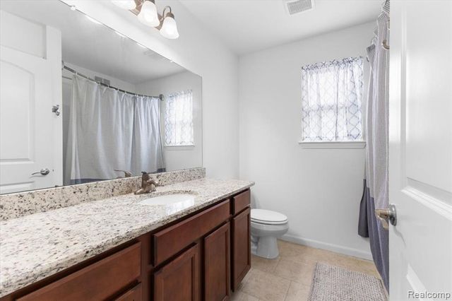 14097 Burlwood Lane, Belleville, MI 48111