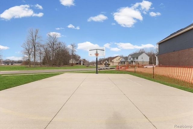 14097 Burlwood Lane, Belleville, MI 48111