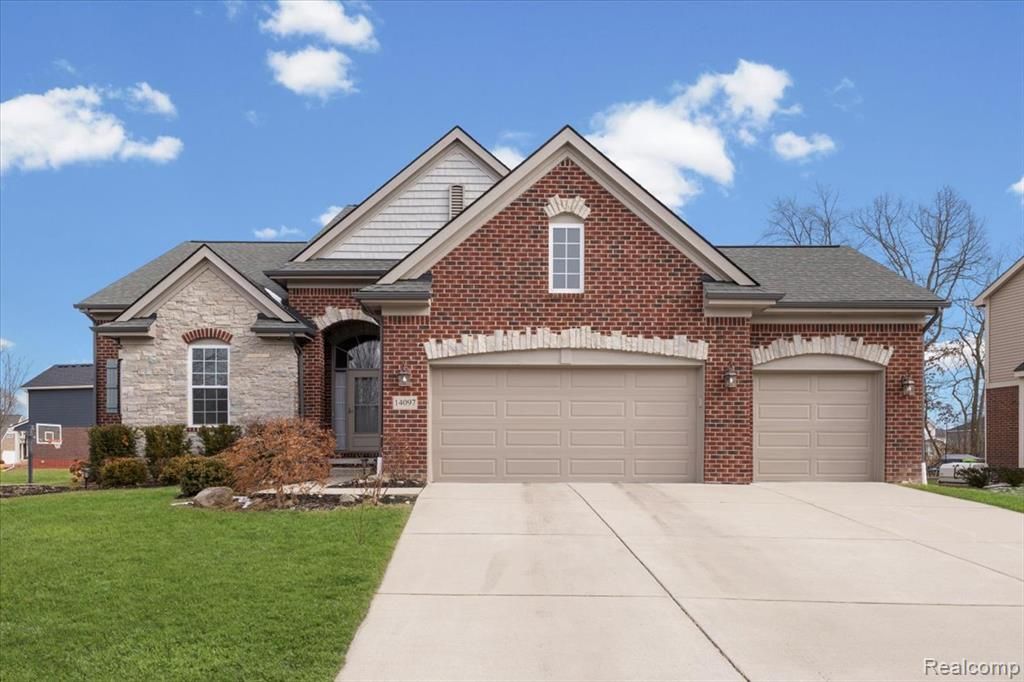 14097 Burlwood Lane, Belleville, MI 48111