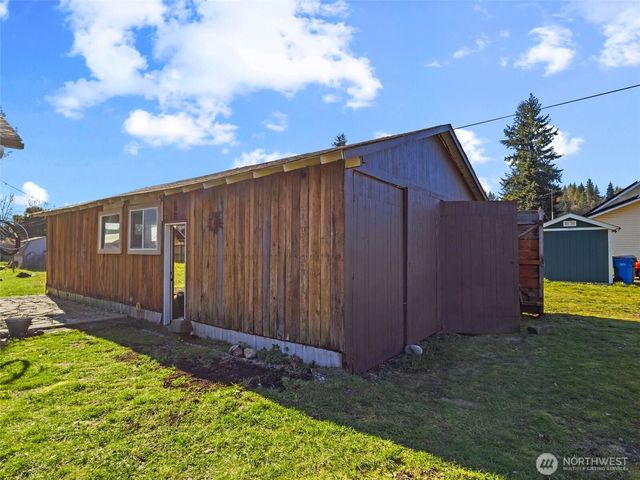 203 E 6th St, Bucoda, WA 98530
