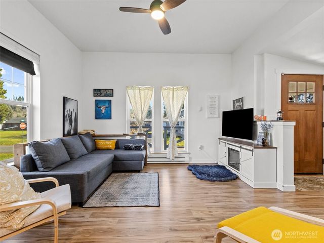 203 E 6th St, Bucoda, WA 98530