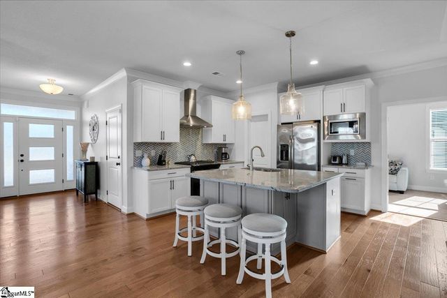 2 Winding Rock Road, Simpsonville, SC 29680