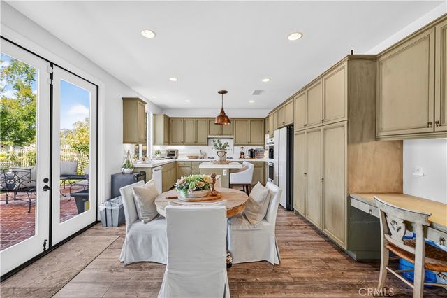 27034 Island, Valencia, CA 91355