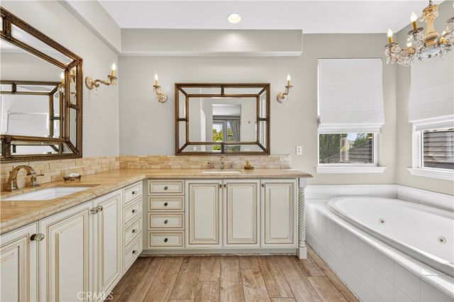 27034 Island, Valencia, CA 91355