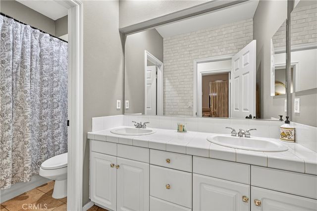 27034 Island, Valencia, CA 91355