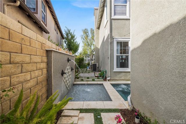 27034 Island, Valencia, CA 91355