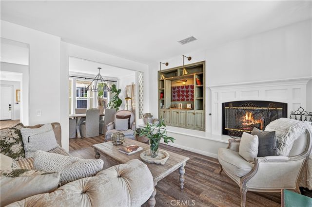 27034 Island, Valencia, CA 91355