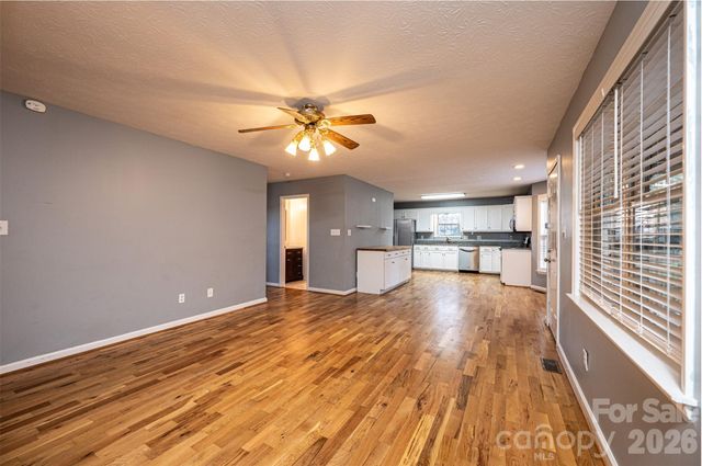 307 Carrituck Court, Lenoir, NC 28645