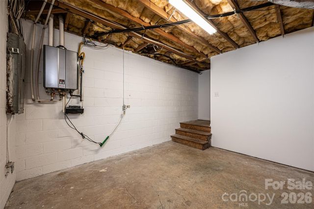 307 Carrituck Court, Lenoir, NC 28645