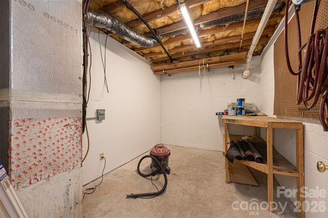 307 Carrituck Court, Lenoir, NC 28645