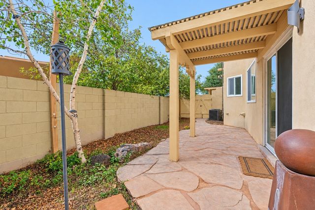 2758 Via Venado, Santa Fe, NM 87505