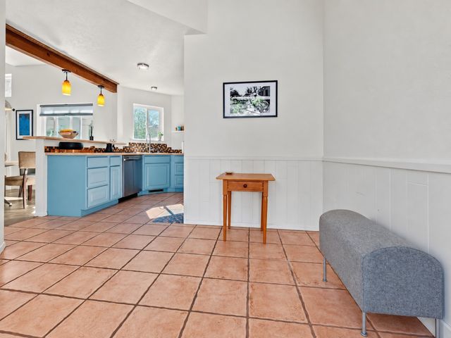 2758 Via Venado, Santa Fe, NM 87505