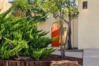 2758 Via Venado, Santa Fe, NM 87505