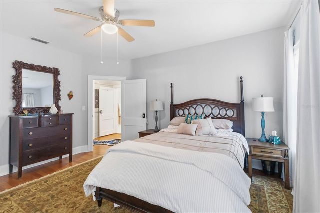 122 N MILLS AVENUE, Orlando, FL 32801